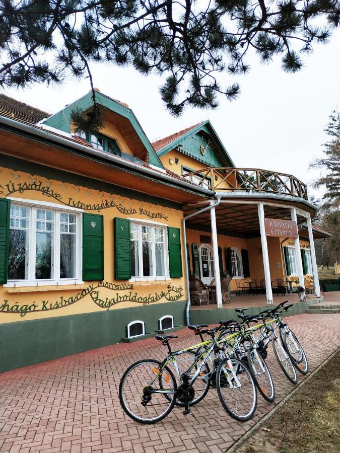 Nagy-Magyarorszag Park Bed & Breakfast Isztimer Exterior photo